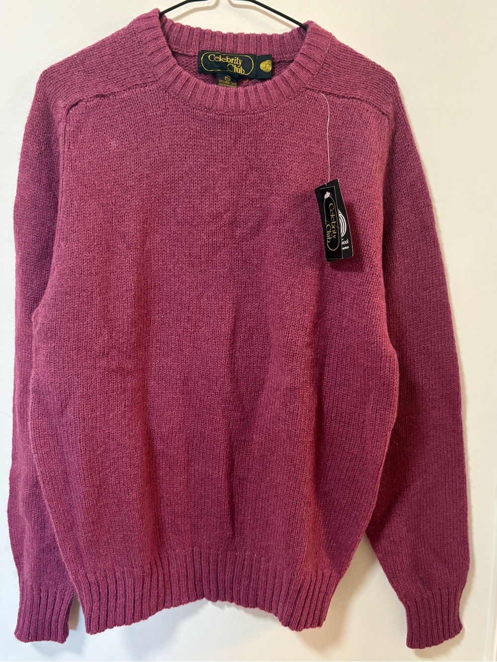 100% Wool Vintage Sweater Celebrity Club Pink Size Medium NEW crewneck pullover